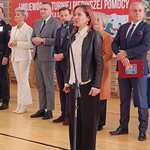 Pani Dyrektor podczas przemowy na Wojewódzkim  Turnieju Pierwszej Pomocy..jpg