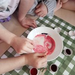 Zabawa kolorami w grupie Pszczółki..jpg