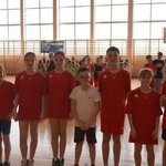 Ośmioosobowa drużyna młodych rugbystów.jpg