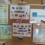 Na tablicy zaprezentowane jest hasło przewodnie inicjatywy Tygodnia Języków Obcych