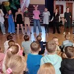 Uczestnicy Koła Teatralnego podczas występu pt. 