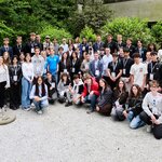 Uczestnicy europejskiego finału EQF — duża grupa młodych osób pozujących wspólnie podczas .jpg