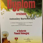 Dyplom z wyróżnieniem dla Antoniny Bartoszczyk w Konkursie Piosenki Wakacyjnej.